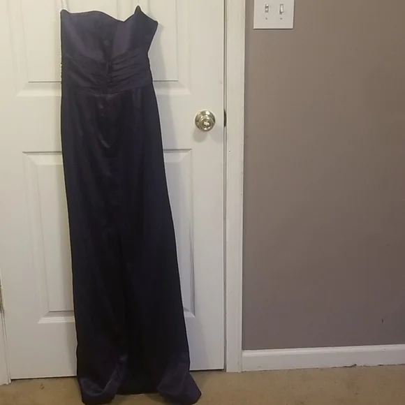 B21"DAVIDS BRIDAL: SIZE 6 DRESS W/POCKET PURPLE - Picture 4 of 7